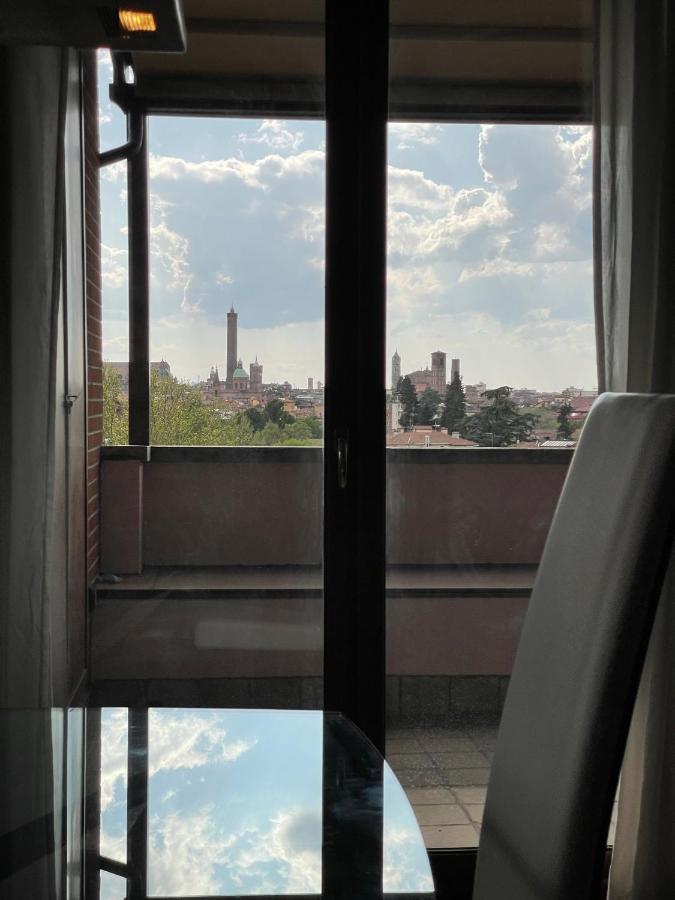 Attico Con Vista Spettacolare E Jacuzzi Appartement Bologna Buitenkant foto