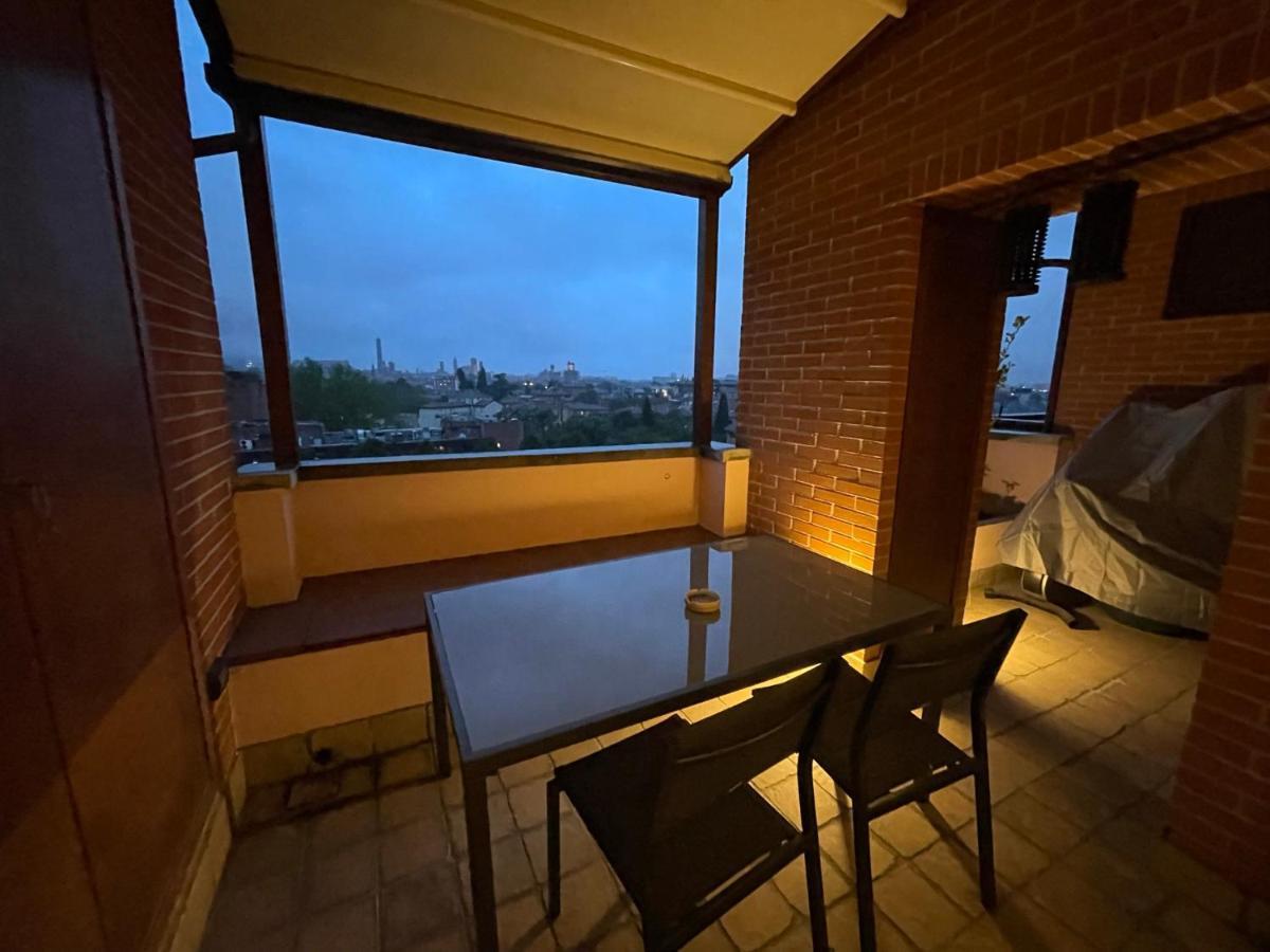 Attico Con Vista Spettacolare E Jacuzzi Appartement Bologna Buitenkant foto
